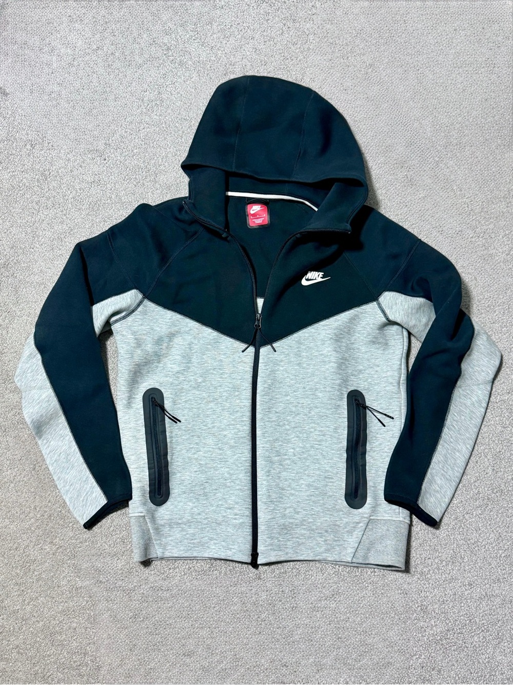 Men’s Nike Tech Two Tone Zip Up Hoodie - M - Black/Grey